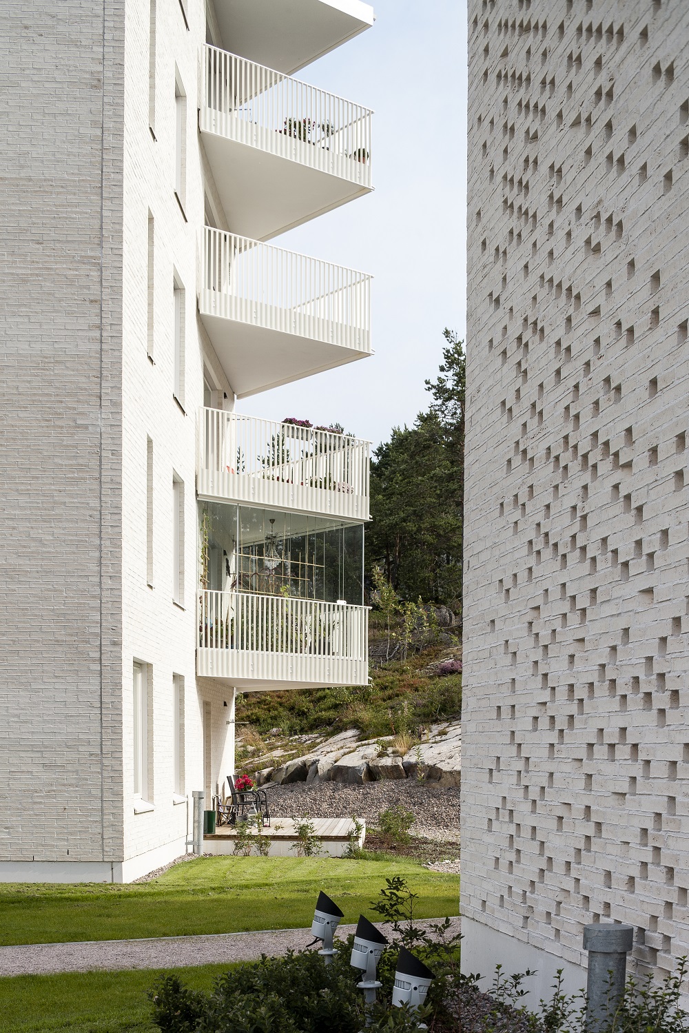 Tiilijulkisivu Koirasaarentie 32, Helsinki. Kuvat: Raimo Ahonen