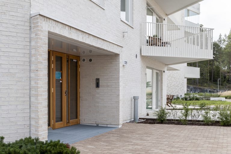 Tiilidetalji Koirasaarentie 32, Helsinki. Kuva: Raimo Ahonen